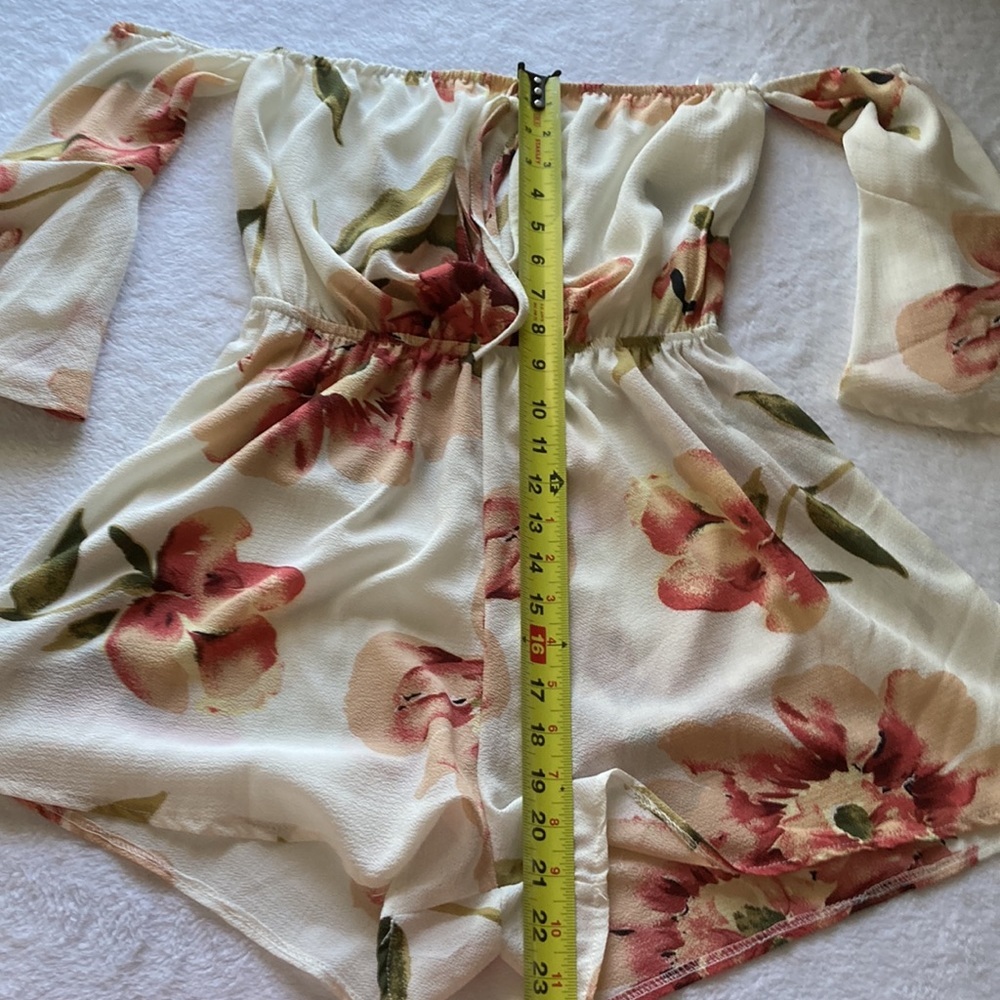 Floral Romper - Picture 7 of 7